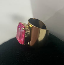 Load image into Gallery viewer, TOVA Roddy Ring in Ultra Fuschia
