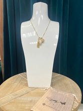 Load image into Gallery viewer, Dolly Parton x Kendra Scott Ari Charm Necklace
