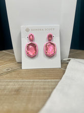 Load image into Gallery viewer, Kendra Scott Daphne Necklace Hot Pink
