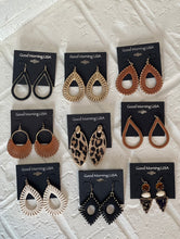 Load image into Gallery viewer, Gold Stone Variation Dangle Earrings
