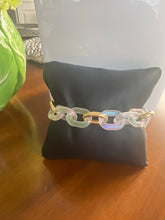 Load image into Gallery viewer, ZENZII White resin oval link toggle bracelet
