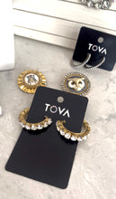 Load image into Gallery viewer, Tova Wally Hoot Brooche
