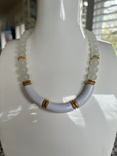 Load image into Gallery viewer, ZENZII Pink resin glass beaded necklace
