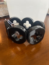 Load image into Gallery viewer, ZENZII Black risen, clover bracelet
