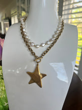 Load image into Gallery viewer, Starlight toggle necklace 18 K gold, non-tarnish
