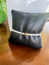 Load image into Gallery viewer, Pearl Cross stretch bracelet
