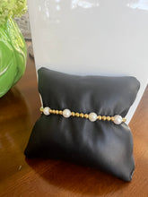 Load image into Gallery viewer, Freshwater Pearl Bracelet 18K Gold
Water Resistant Non Tarnish
