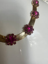 Load image into Gallery viewer, Tova Kristen necklace in fuchsia Matt
