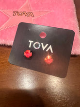 Load image into Gallery viewer, Tova Mini Smutt Studs in Oakland, electric pink ignite, Brandy ￼
