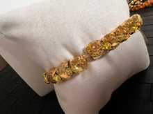 Load image into Gallery viewer, Tova Oakland Stretch in Solid Lemon medium
