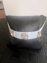 Load image into Gallery viewer, Tova Linsey Cuff in Nimblu

