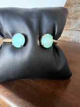 Load image into Gallery viewer, Tova Charlotte Round in Ultra Mint White Opal
