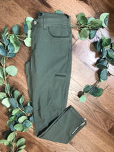 Load image into Gallery viewer, Charlie B Safari Cargo Pant
